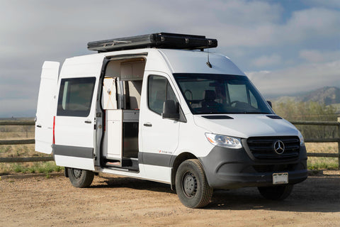 Vanny McVanFace - 4 Person Titan Sprinter Van — photo 2