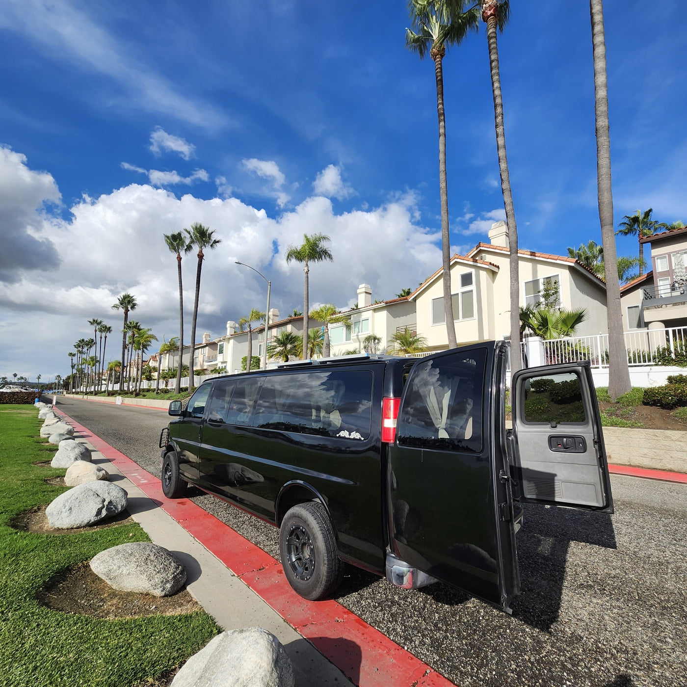 Adventure-Ready Luxury Campervan – Off-Grid, Fresh Build — photo 10