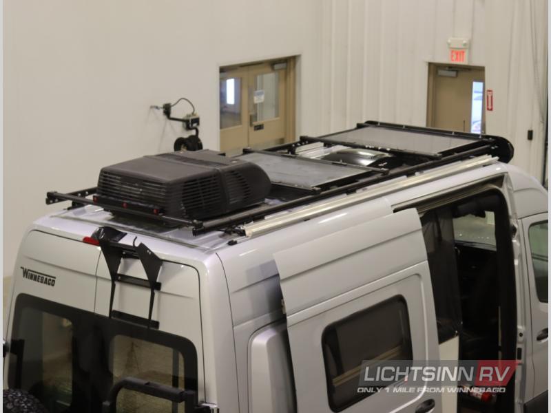  equipped for winter adventures with a roof rack & ladder — photo 3