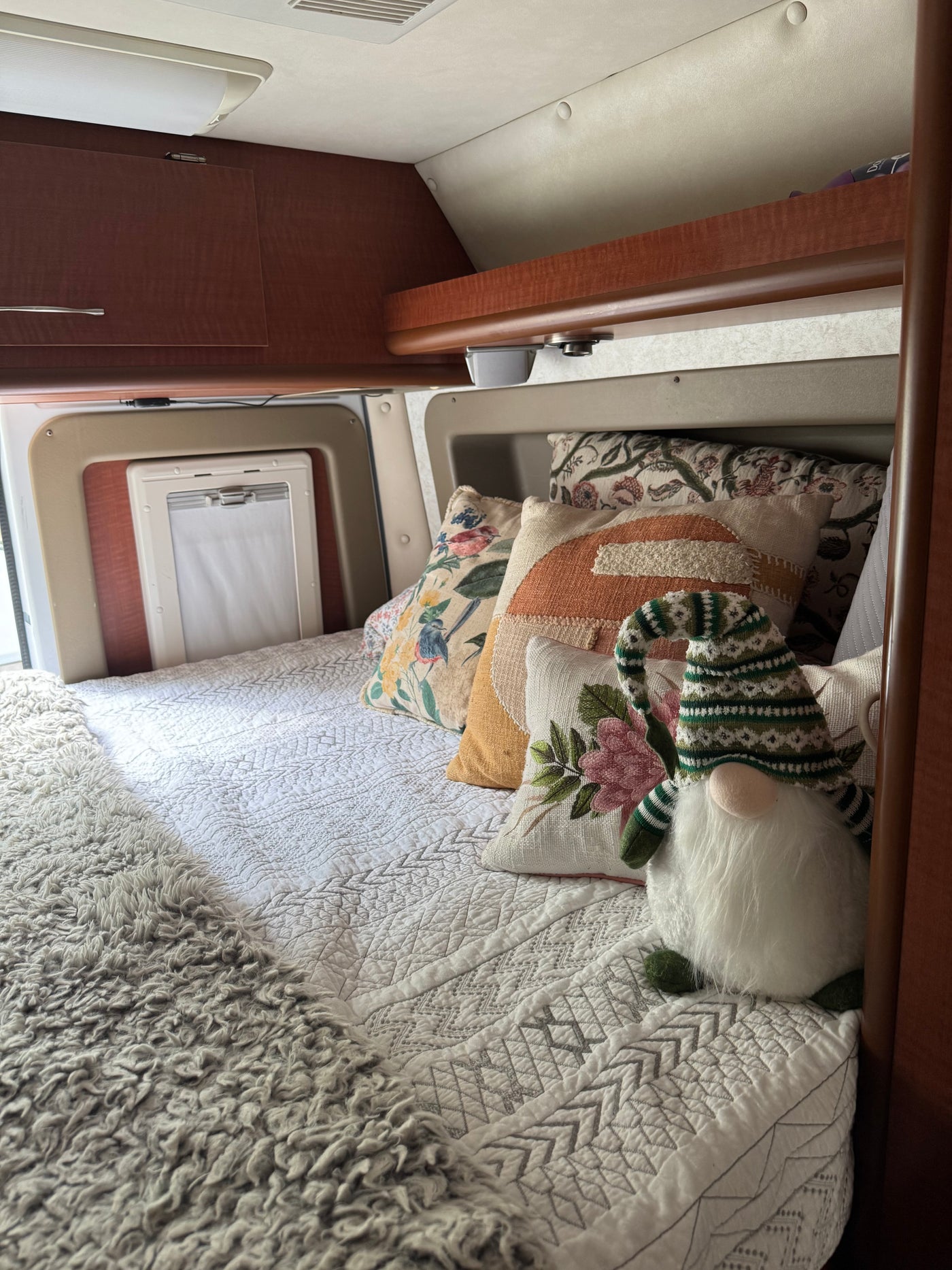 Stella: Your Cozy Cabin on Wheels — photo 11