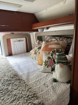 Stella: Your Cozy Cabin on Wheels