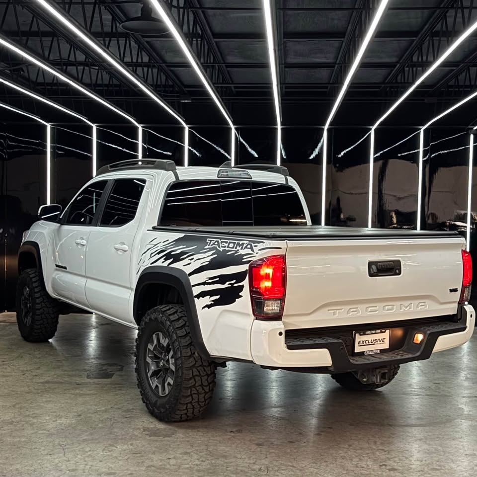 2019 Toyota Tacoma Double Cab · TRD Off-Road Pickup 4D 5 ft in Phoenix, AZ (photo 5)