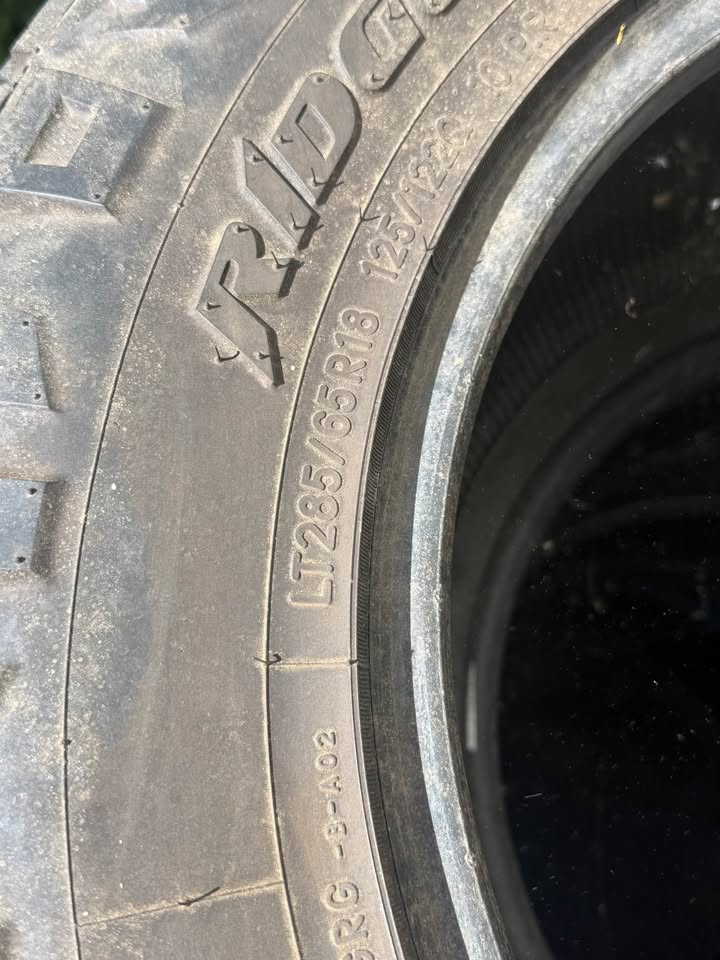 LT285/65/R18 Nitto ridge grappler M/T in Fresno, CA (photo 6) — photo 6
