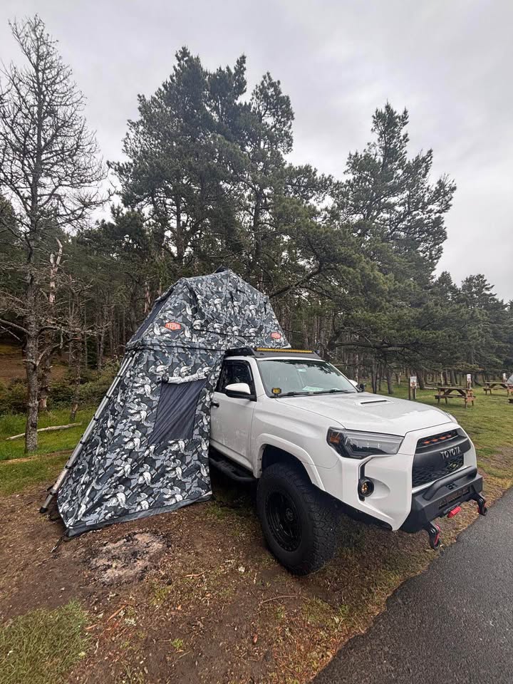Tepui Kukenam 3 Rooftop Tent with annex & accessories in Seattle, WA (photo 9)