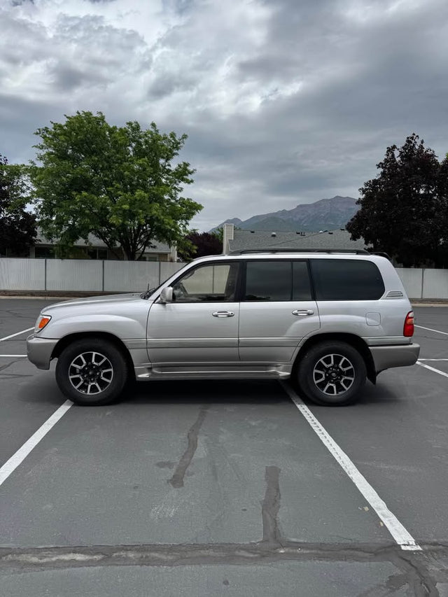 2002 Toyota Landcruiser — photo 2