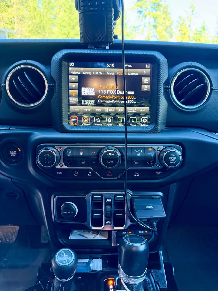 2020 Jeep Gladiator · Overland Pickup 4D 5 ft in Trout Creek, MT (photo 8) — photo 8