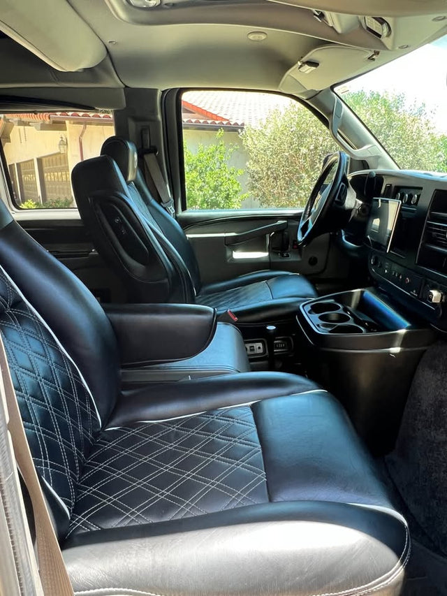 2019 GMAC 2.8 diesel quigley savanah van conversion 4x4 9 passenger — photo 3