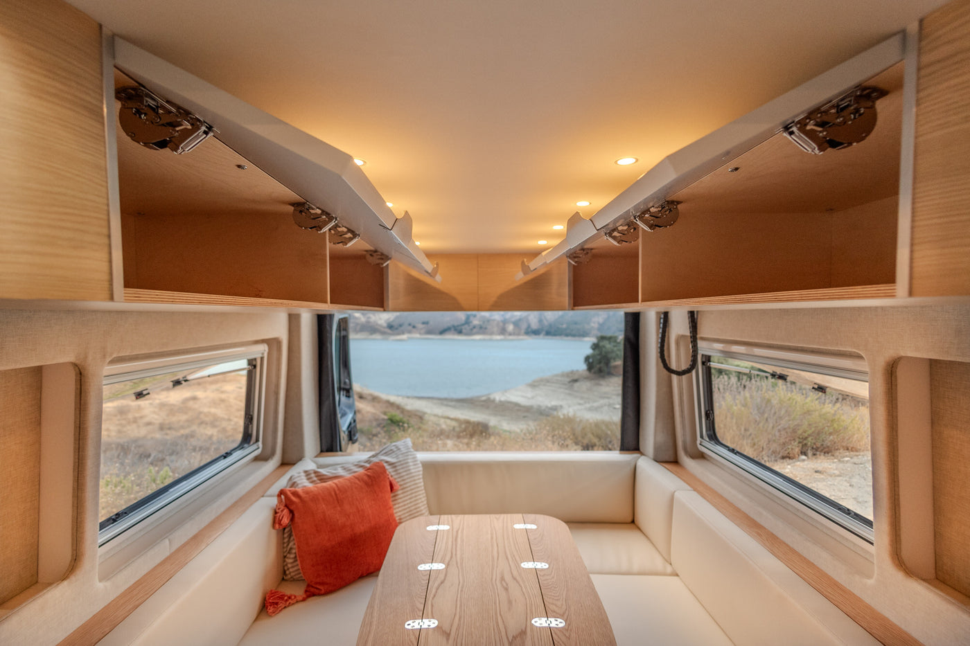 Noovo Plus – Adventure-Ready 4-Seater Camper Van — photo 9
