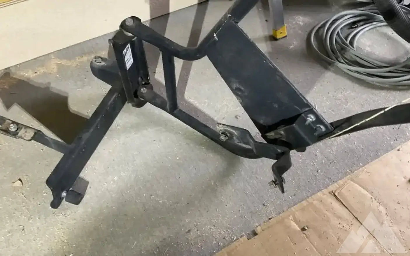 Valley Industries Swing Out Spare Tire Carrier — used tire carriers & swing outs for sale (photo 4)