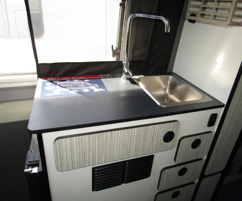 2024 4WD Winnebago Revel 44E "Judy" Unlimited Miles Montana + Starlink — photo 14
