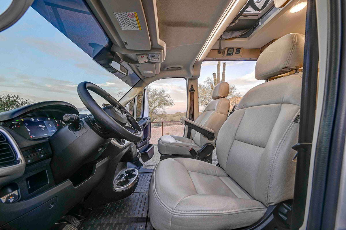  front seats — photo 19