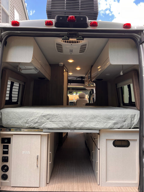 Adventure-Ready 2022 Tellaro | Dogs ok | Free WiFi | Unlimited Miles — photo 3