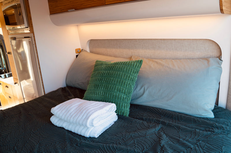 "Sylvan" | Noovo Lite - Heating, AC, Indoor Shower — photo 15