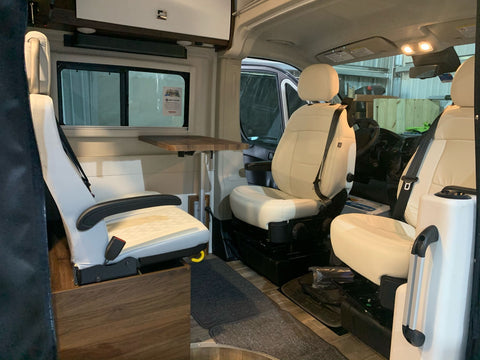 2022 Camper Van — photo 3