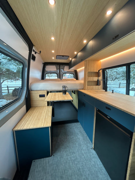 New 2025 Geotrek Mercedes AWD 144 Bear Peak