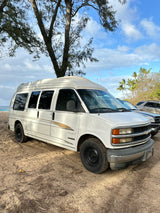 Vintage Van in Laie