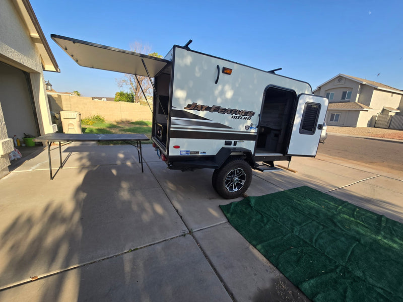 Jay Feather Micro travel trailer RV rental — photo 1