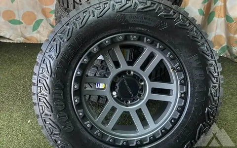 Vision Off-Road 18 inches Goodyear R18