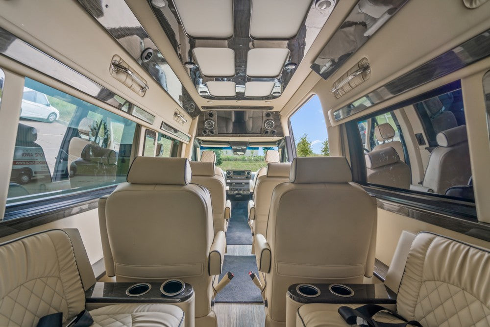 Sorbs Sprinter Van - 2022 Mercedes Ultimate Coach — photo 3