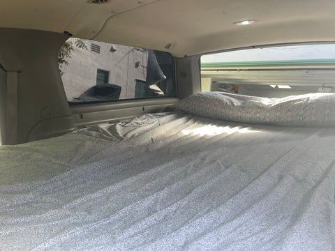 Black Magic Suburban camper — photo 3