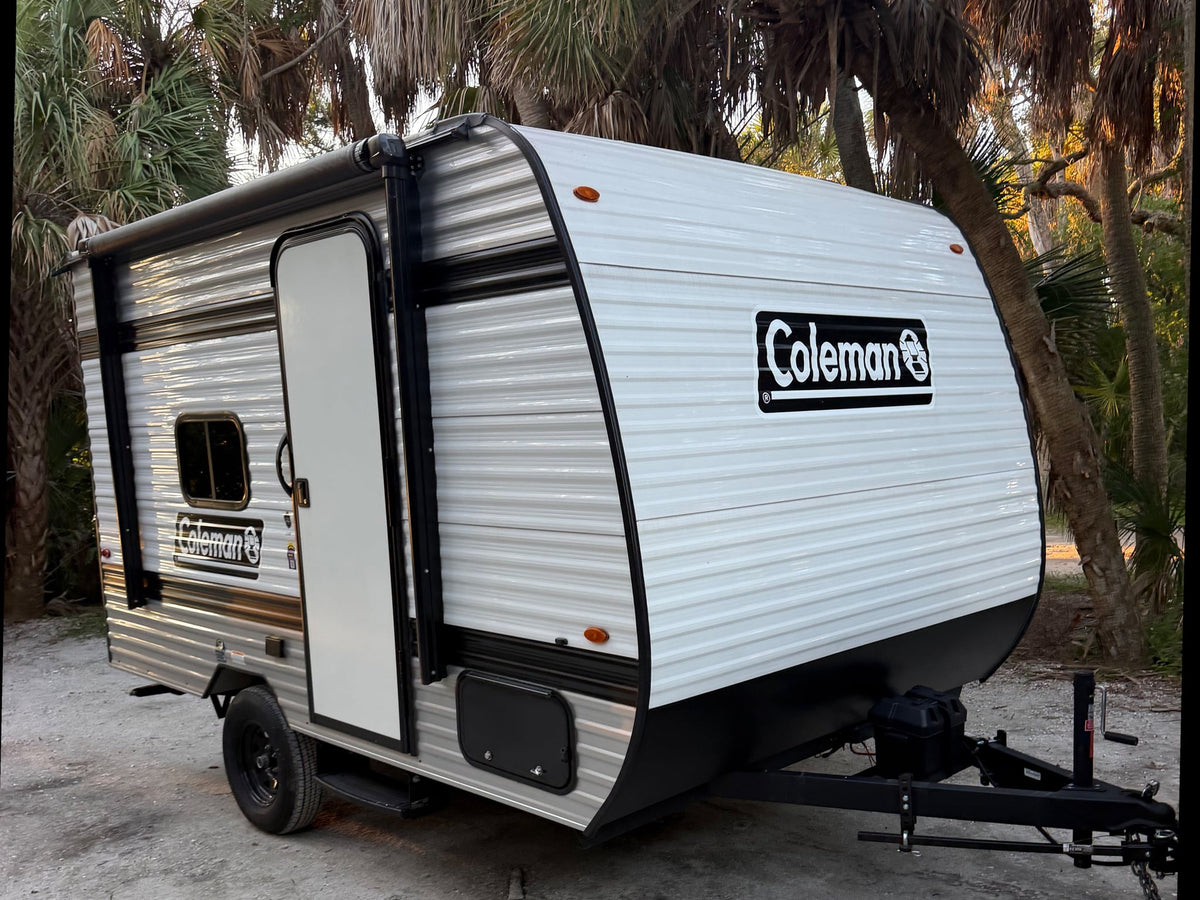  nestled among palm trees — photo 4