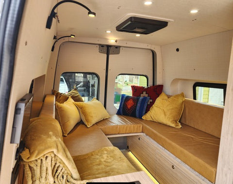 Lino, The Ultimate Adventure Van We Love Pets! — photo 2