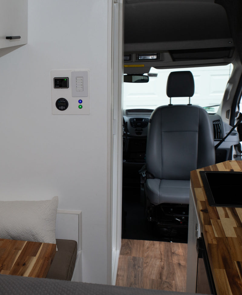 Ultimate Adventure Van with AC & Hot Shower, Battery bank, Queen Bed — photo 11
