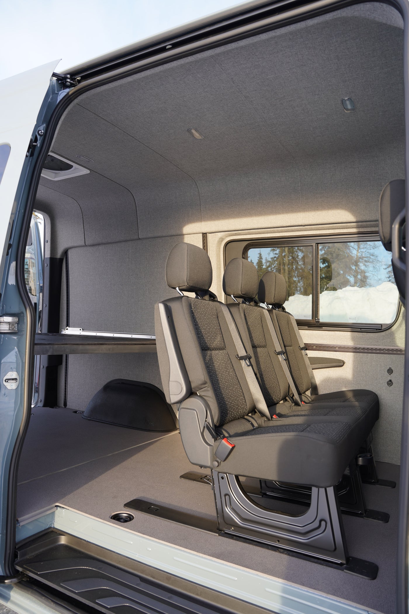 Mercedes Benz Sprinter High Roof 2500 4x4 - "Spencer" — photo 8