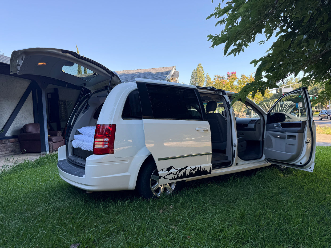 Tiny RV Mini Camper Van – Chrysler Town & Country
