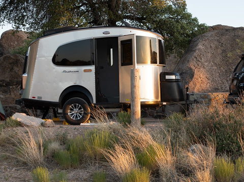"Bella" Airstream Basecamp 16X overland rental