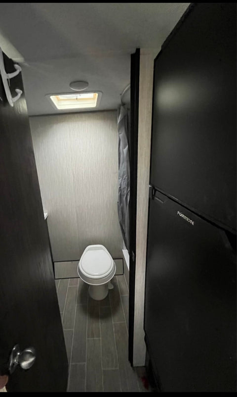 2020 Wolf Pup Camper – Sleeps 3-4, Easy & Comfortable Getaway — photo 2