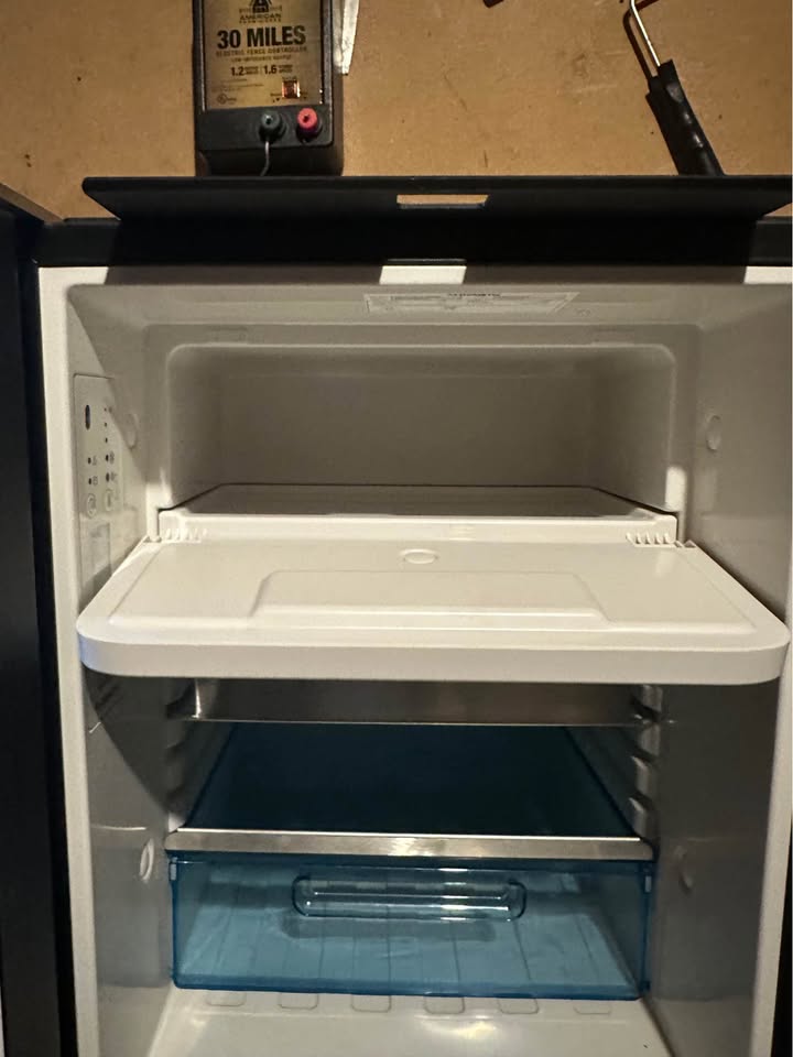 Dometic 12v Fridge/Freezer in South Lake Tahoe, CA (photo 4) — photo 4