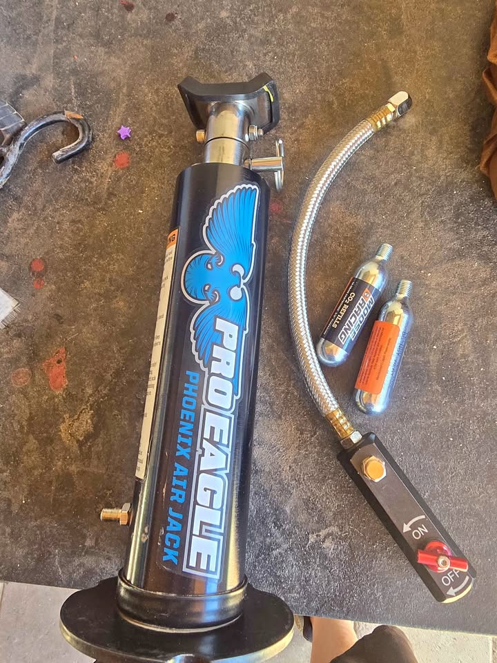 Pro eagle co2 jack in Phoenix, AZ (photo 1)