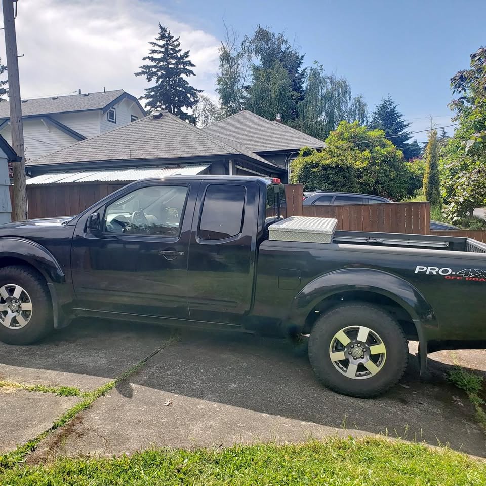 2011 Nissan frontier pro-4x in Portland, OR (photo 1) — photo 1