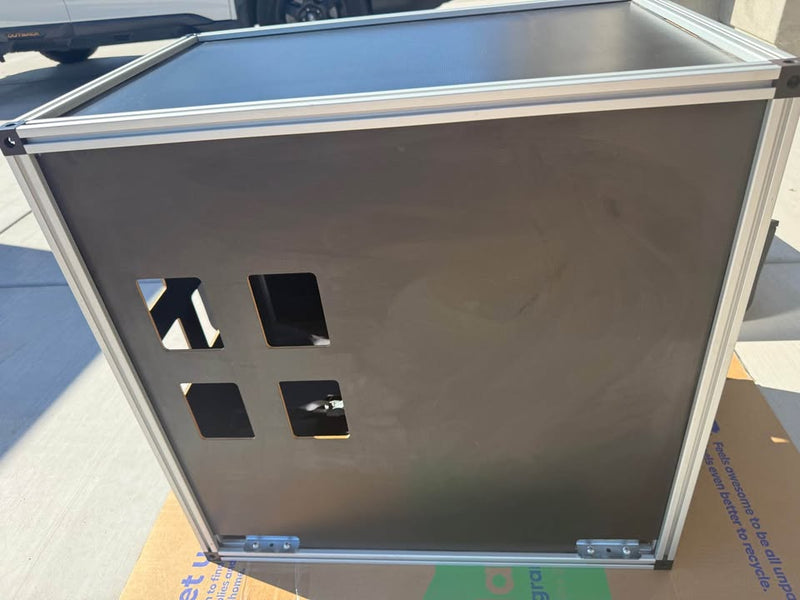Goose Gear rear plate system for 2008-2022 Toyota Sequoia (2nd gen) like new AND Camp Kitchen 2.2 in Reno, NV (photo 8) — photo 8