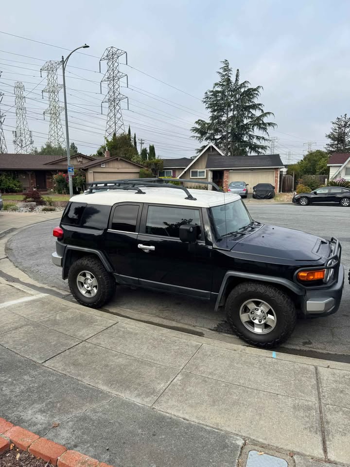 2008 Toyota FJ Cruiser in Fremont, CA (photo 5) — photo 5
