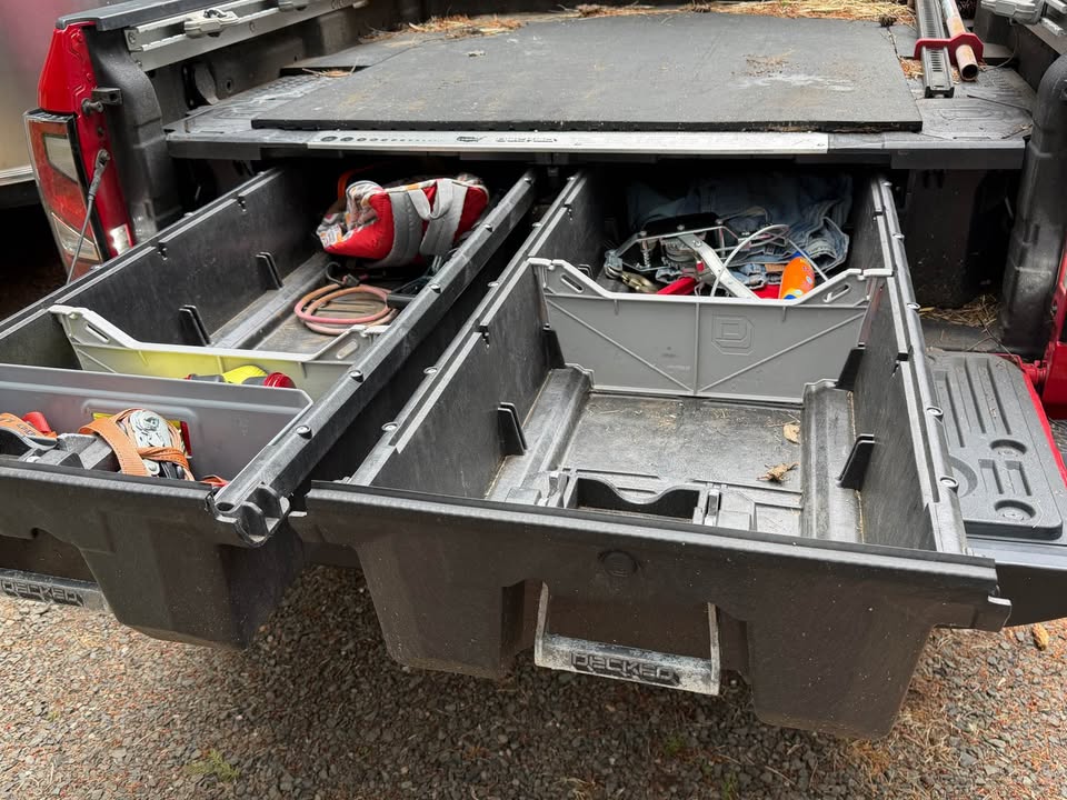 Decked Drawer System for 2016-2024 Nissan Titan 5.5' Bed Gen1 in Port Orchard, WA (photo 3) — photo 3