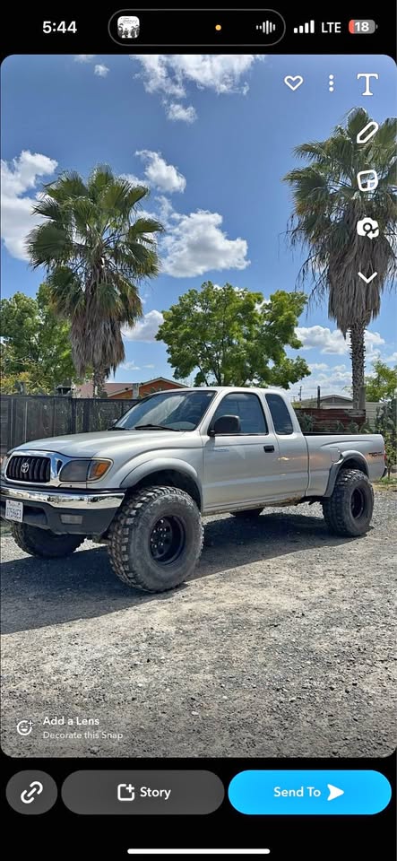 2002 Toyota Tacoma in Caruthers, CA (photo 1)