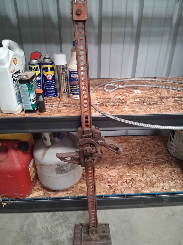 Hi-Lift jack, commonly referred to as a farm jack or off-road jack — photo 2