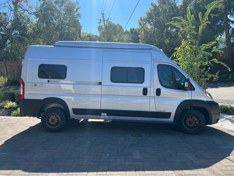 2022 Winnebago Solis 59P w/sofa bed, pop-up tent & upgraded suspension! — photo 4