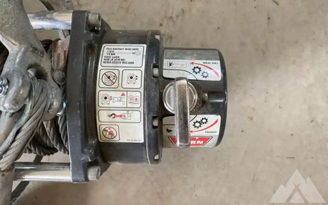 WARN 9.5 XP WINCH — used gear for sale (photo 3)