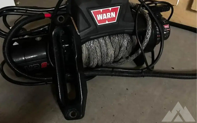 WARN 96805 VR8-S Electric 12v Winch w/ synthetic — photo 3