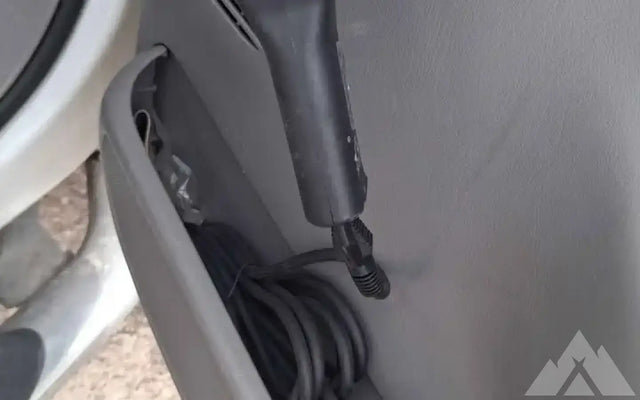 Warn vr evo winch. Bearly used, comes with wiring — photo 2