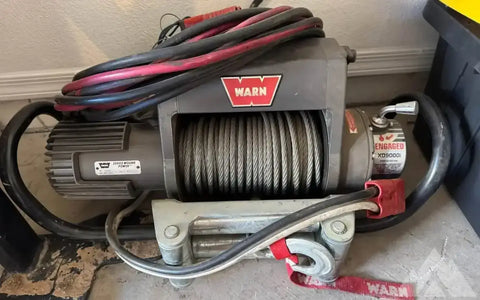 Warn XD9000i winch with mount