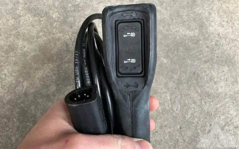 Warn Zeon 8 Winch — used gear for sale (photo 3) — photo 3