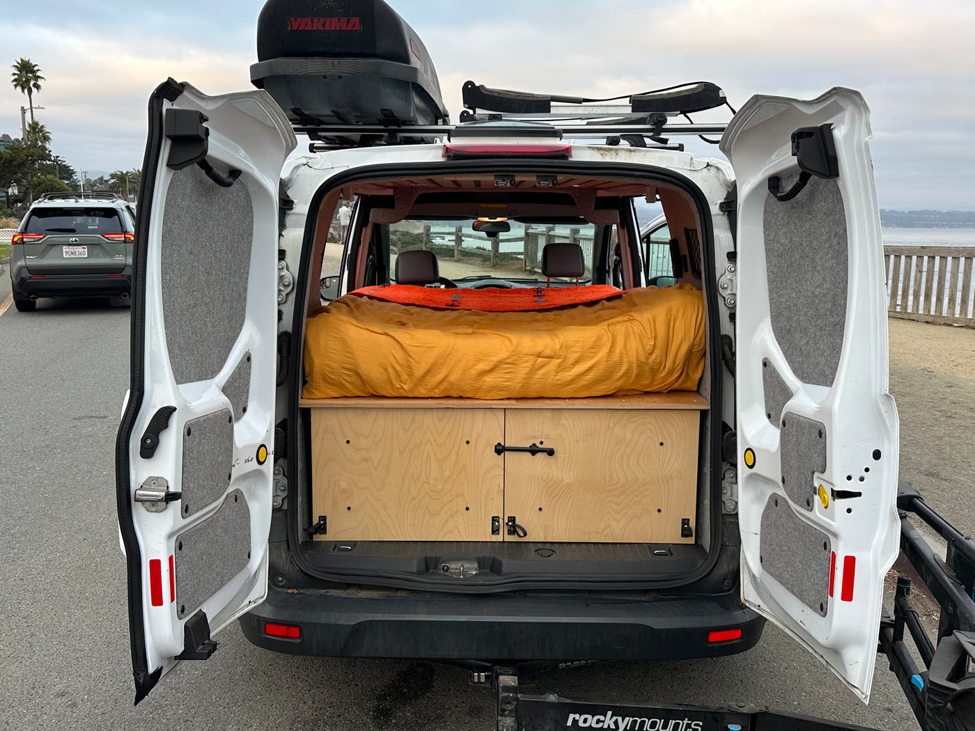 Transit Connect Micro Camper- Easy to drive, fully equipped! — photo 5