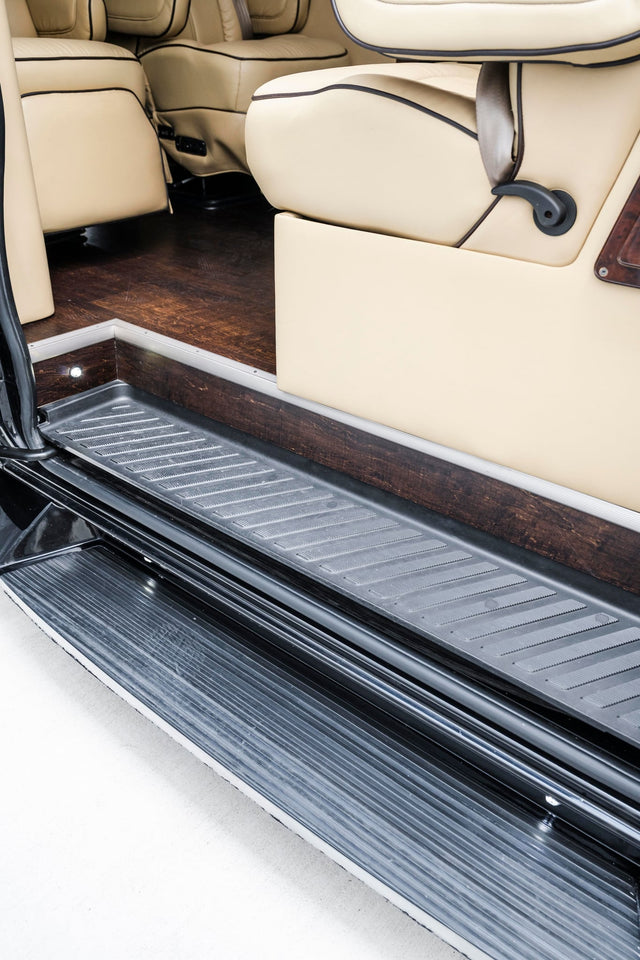 2015 Mercedes-Benz Sprinter — photo 2