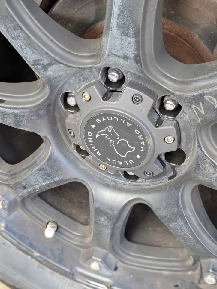 2003 Toyota Sequoia · SR5 Sport Utility 4D — photo 6
