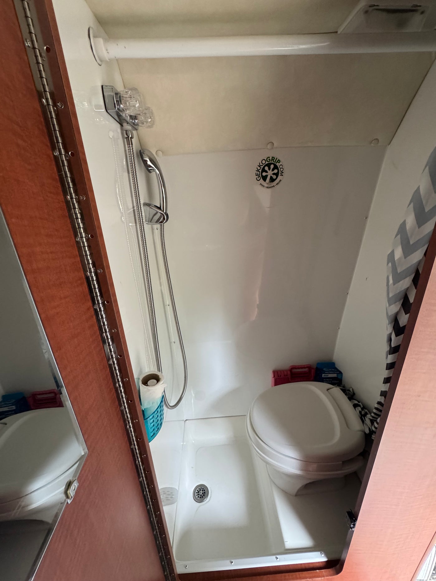 Stella: Your Cozy Cabin on Wheels — photo 3