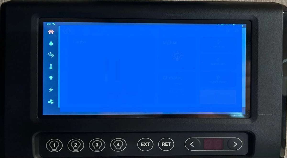  providing convenient cold storage.|Shiny built-in microwave — photo 13